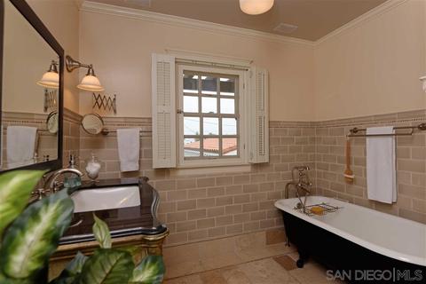 7777 Exchange Pl, La Jolla, CA 92037 photo 20