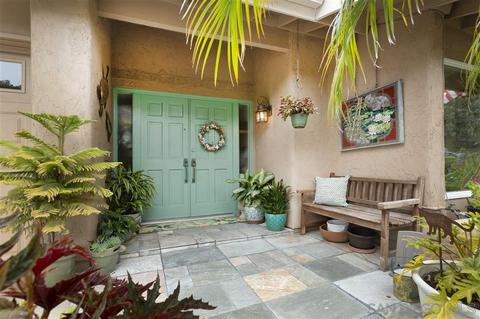 2279 Caminito Cabala, La Jolla, CA 92037 photo 2