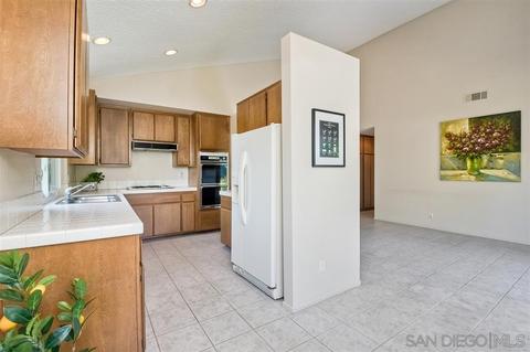 1630 Boulder Creek Rd, Oceanside, CA 92056 photo 11
