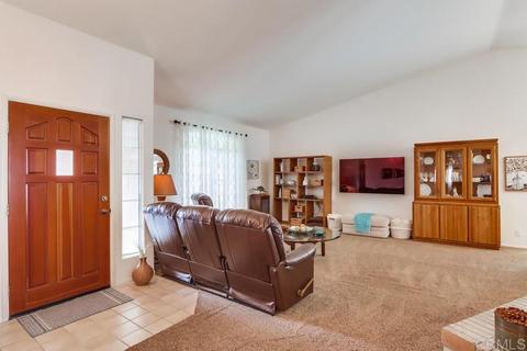 9573 Leyendekker Ct, Lakeside, CA 92040 photo 4