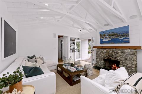 1441 Crest Dr, Encinitas, CA 92024 photo 4