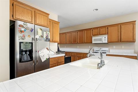 1110 Midnight Way, Oceanside, CA 92057 photo 3