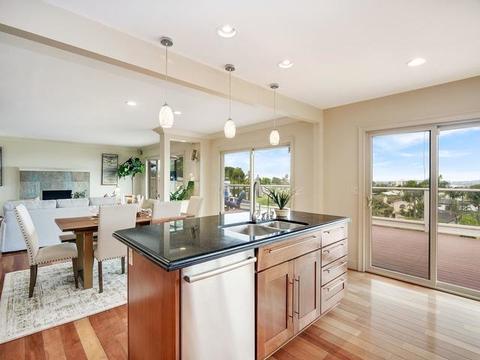883 Candlelight Pl, La Jolla, CA 92037 photo 11