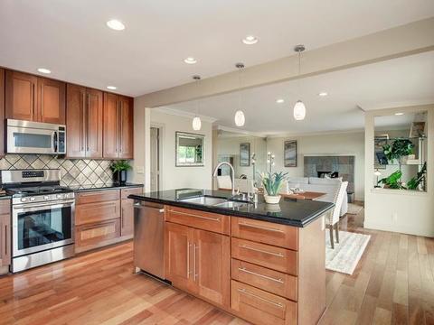 883 Candlelight Pl, La Jolla, CA 92037 photo 13