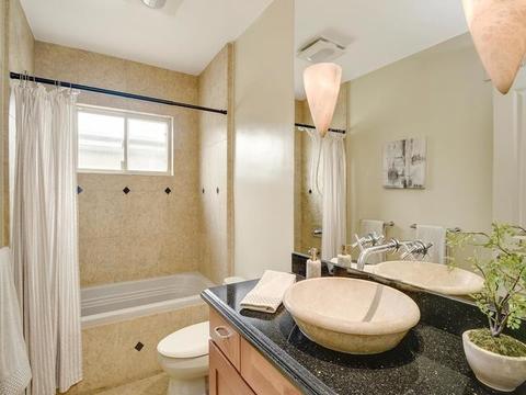 883 Candlelight Pl, La Jolla, CA 92037 photo 16