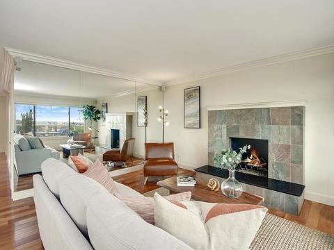 883 Candlelight Pl, La Jolla, CA 92037 photo 8