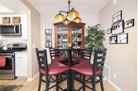 1087 Shadowridge Dr #111, Vista, CA 92081 photo 11