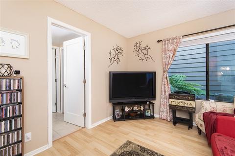 1087 Shadowridge Dr #111, Vista, CA 92081 photo 14