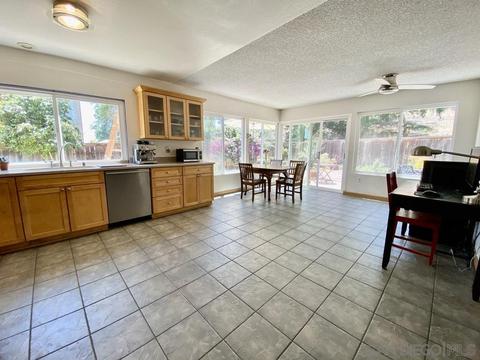 2381 N Iris Ln, Escondido, CA 92026 photo 4