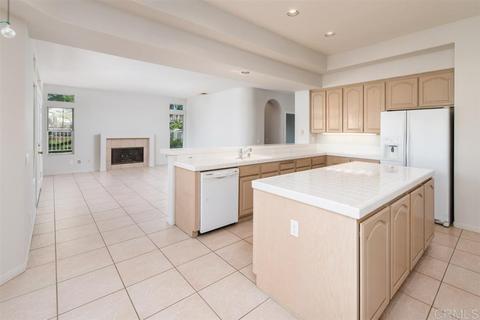 369 Justina Dr, Oceanside, CA 92057 photo 11