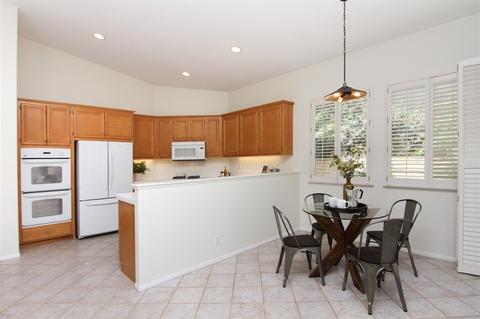 6722 Blue Point Dr, Carlsbad, CA 92011 photo 9