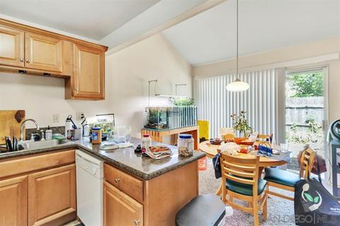 5470 Baltimore Dr #13, La Mesa, CA 91942 photo 6