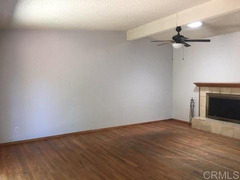 916 Crescent Dr, Vista, CA 92084 photo 5