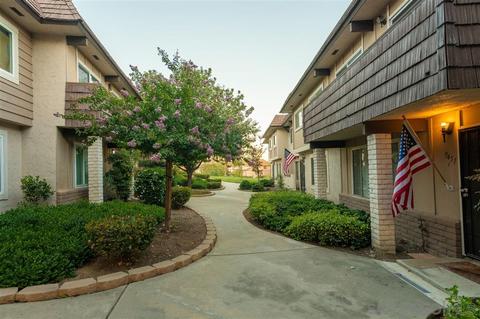 9451 Carlton Oaks Dr #C, Santee, CA 92071 photo 2
