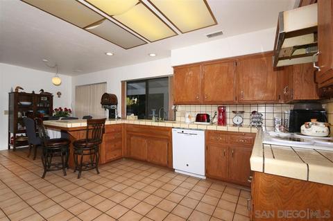 1354 Cuesta Norte, Fallbrook, CA 92028 photo 10