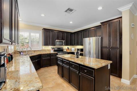 800 Aldea Dr, Oceanside, CA 92057 photo 4