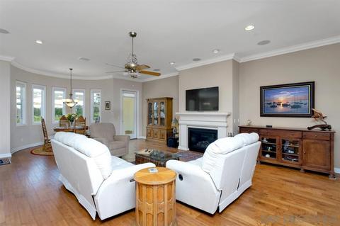 1045 Village Dr, Oceanside, CA 92057 photo 6