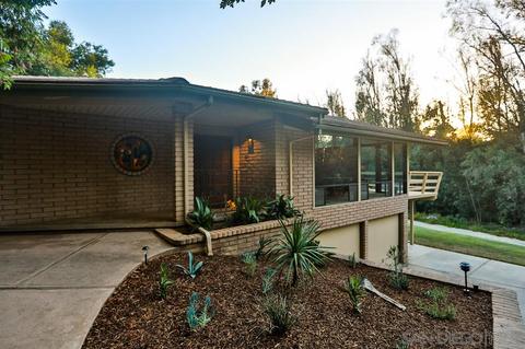 1211 Palomino Rd, Fallbrook, CA 92028 photo 3