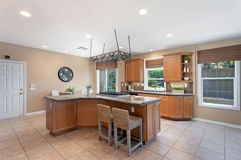 6465 Topmast Dr, Carlsbad, CA 92011 photo 4