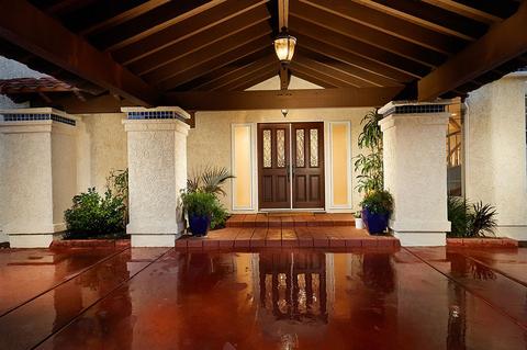 2366 Carolyn Pl, Encinitas, CA 92024 photo 2
