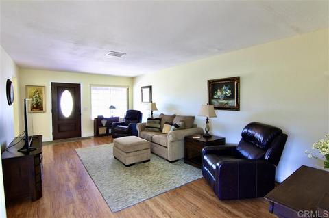 4572 Beverly Glen Dr, Oceanside, CA 92056 photo 4