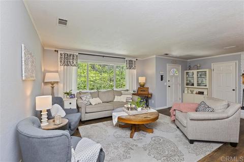 1165 Tower Dr, Vista, CA 92083 photo 3