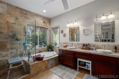 622 Sun Cir, Vista, CA 92081 photo 13
