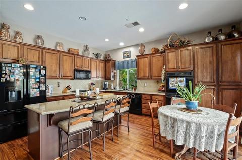 622 Sun Cir, Vista, CA 92081 photo 5