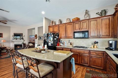622 Sun Cir, Vista, CA 92081 photo 7