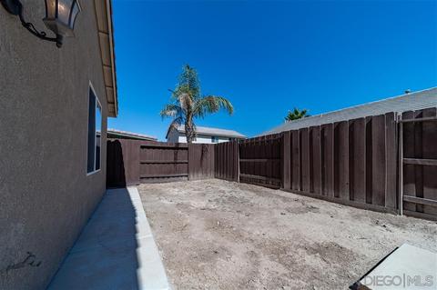 372 Countryside Dr, El Centro, CA 92243 photo 12