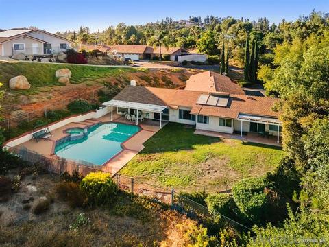 1811 Hidden Mesa Rd, El Cajon, CA 92019 photo 2