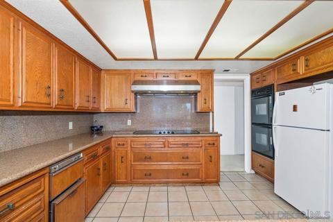 1811 Hidden Mesa Rd, El Cajon, CA 92019 photo 3