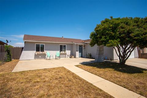 378 Calle Vallecito, Oceanside, CA 92057 photo 2