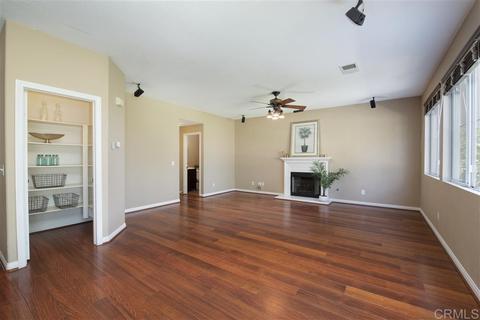 1075 Greenway Rd, Oceanside, CA 92057 photo 2