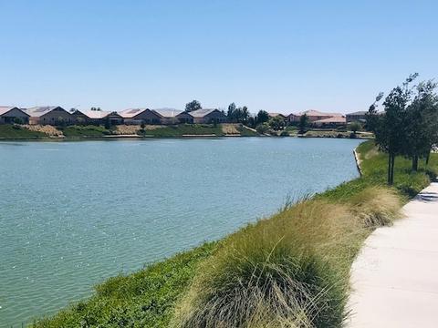 30436 Bristol Gate Ln, Menifee, CA 92584 photo 2