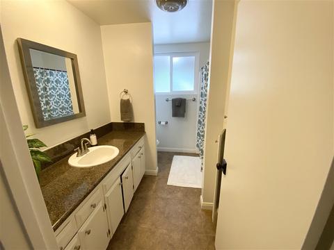1215 Dolphin Cir, Vista, CA 92084 photo 8