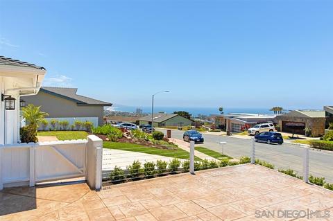 5505 Moonlight Ln, La Jolla, CA 92037 photo 4