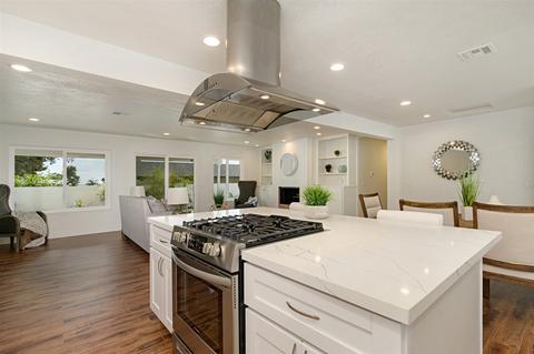 5505 Moonlight Ln, La Jolla, CA 92037 photo 18