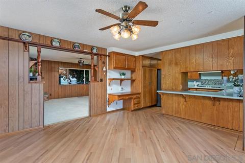 1172 Phillips St, Vista, CA 92083 photo 8