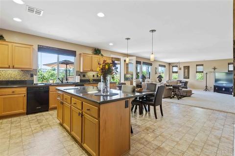1045 Boulder Pl, Oceanside, CA 92057 photo 7