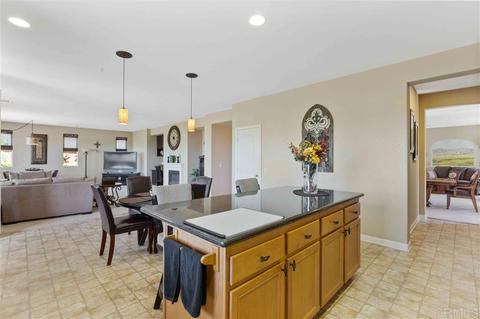 1045 Boulder Pl, Oceanside, CA 92057 photo 6