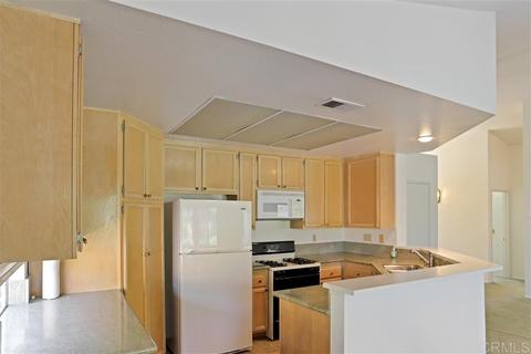 2679 Seacrest Ct, Vista, CA 92081 photo 17