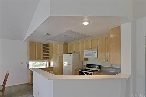 2679 Seacrest Ct, Vista, CA 92081 photo 16