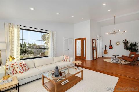 7318 Lily Pl, Carlsbad, CA 92011 photo 5