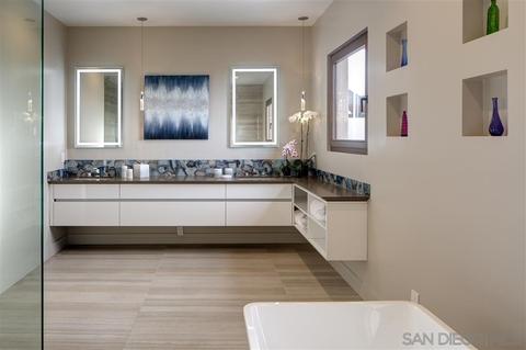 7857 Esterel Dr, La Jolla, CA 92037 photo 11