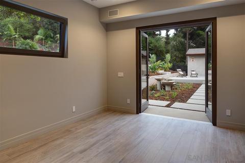 7857 Esterel Dr, La Jolla, CA 92037 photo 17