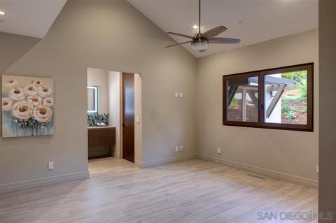 7857 Esterel Dr, La Jolla, CA 92037 photo 12