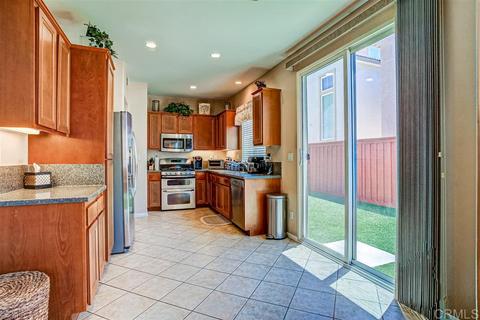 431 Whitby Gln, Escondido, CA 92027 photo 9