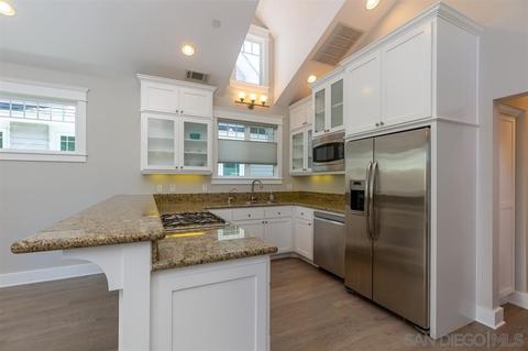 271 D Ave, Coronado, CA 92118 photo 4
