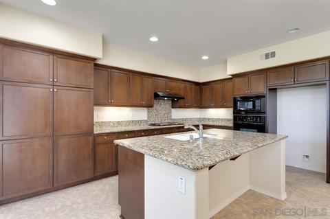 1177 Breakaway Dr, Oceanside, CA 92057 photo 3